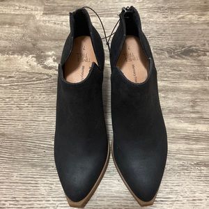 Black ankle booties, size 7, Time and Tru